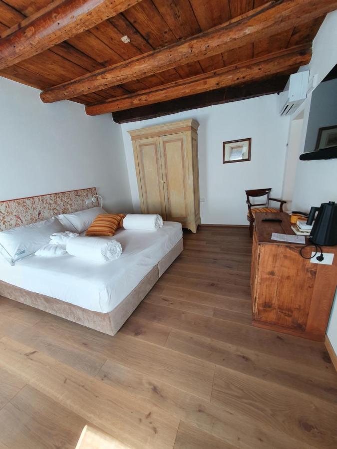Casa Castagna 1620 Bed & Breakfast Mergozzo Luaran gambar